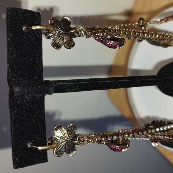 Betsey Johnson Dangle Earrings Pink Sparkle Hearts & Feathers. Lady Luck! - Picture 6 of 8